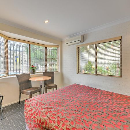 Motel Grande 탬워스 외부 사진